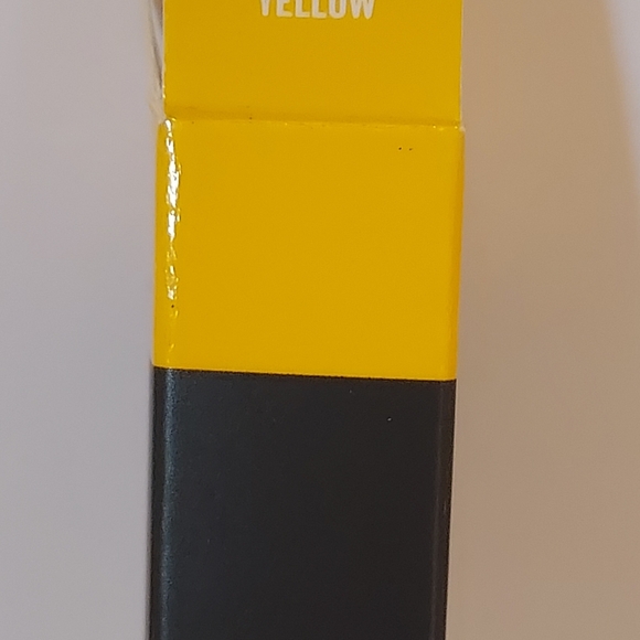 MAC Chromagraphic Pencil Crayon *PRIMARY YELLOW* / 0.048 oz / New In Box - Picture 4 of 6